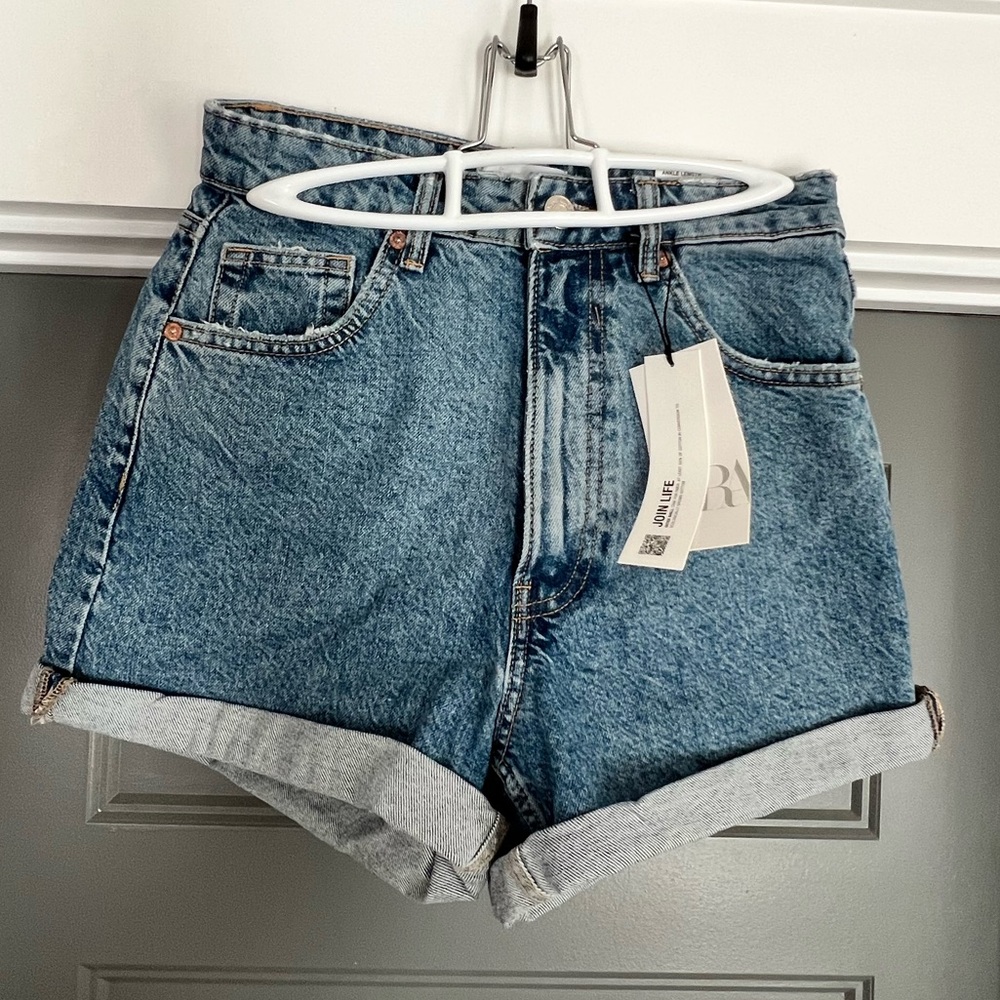 NWT Zara Mom Fit Jean Shorts